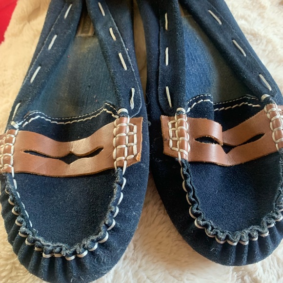 Navy blue suede size 10 loafers. Tommy Hilfiger - Picture 6 of 6